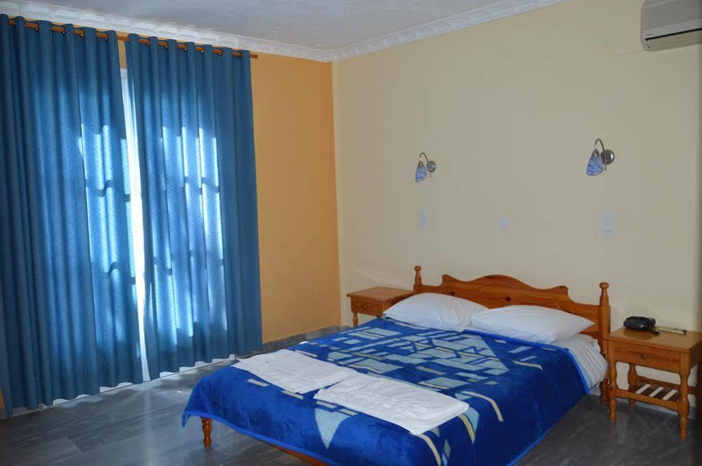 Blue Sky Hotel - Petra - Lesvos - Greece Exteriör bild